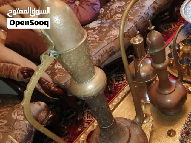 للبيع مقتنيات قطع أنتيك وتحف  مميزة للـذوّاقين ومحـبي القطـع القديمة
