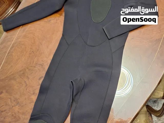 بدلة غطس شبه جديده
