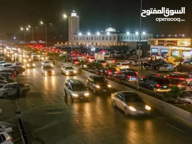 محل مقهى مجهز جاهز للاجار زناته المثلت مقابل المصرف قرب كباب زناته