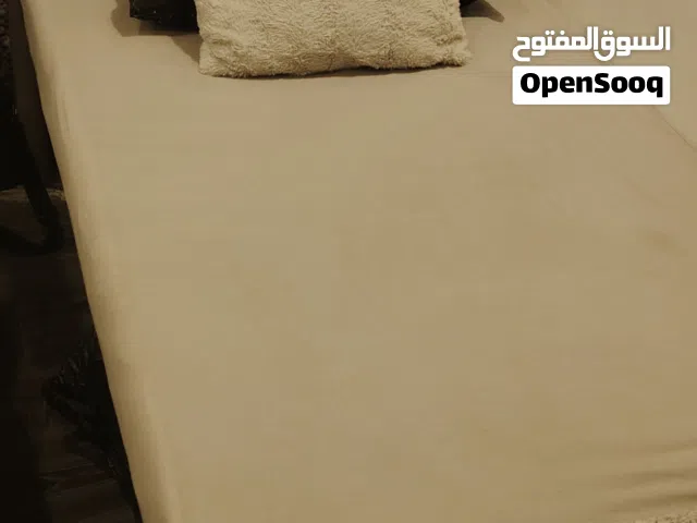 سرير فردي بنفس حاله الجديد
