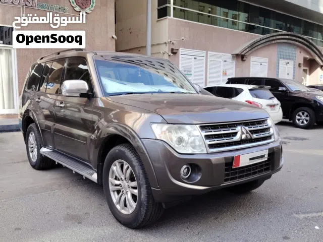 2014 ميتسوبيشي باجيرو GLS MID