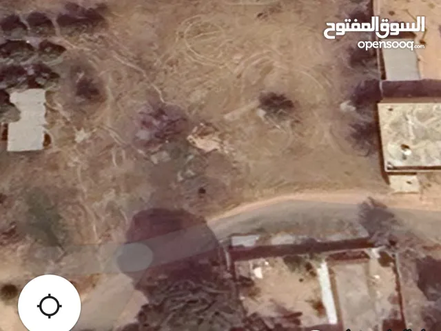 عقار تجاري ممتاز يصلح لأي نشاط، في حي سكني هادئ وبجوار جميع الخدمات، الموقع استثماري بامتياز........