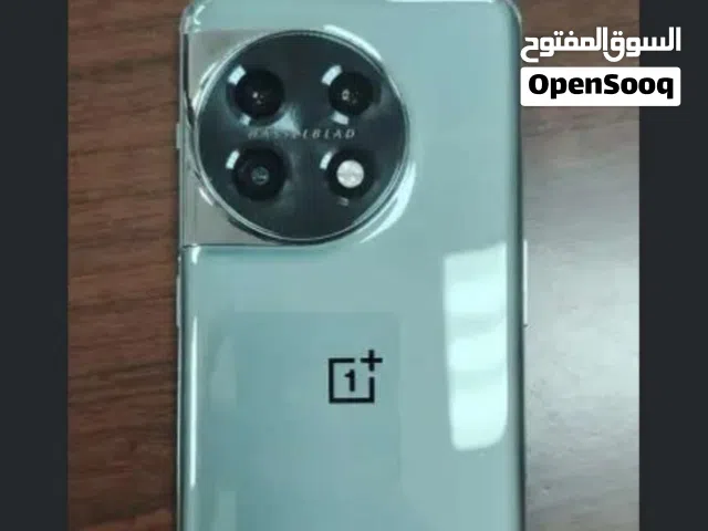 ون بلس 11 بجميع ملحقاته