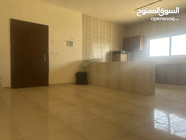 90 m2 2 Bedrooms Apartments for Rent in Amman Al-Marqab
