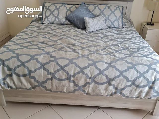 سرير بيج سايز للبيع, بحاله ممتازة