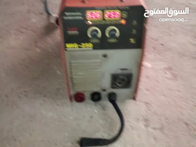 السلام عليكم متاح ماكينه لحام الطريدي وسلك وتخدم بالاكسجين لقينا جديده مستخدمه مره واحده فقط