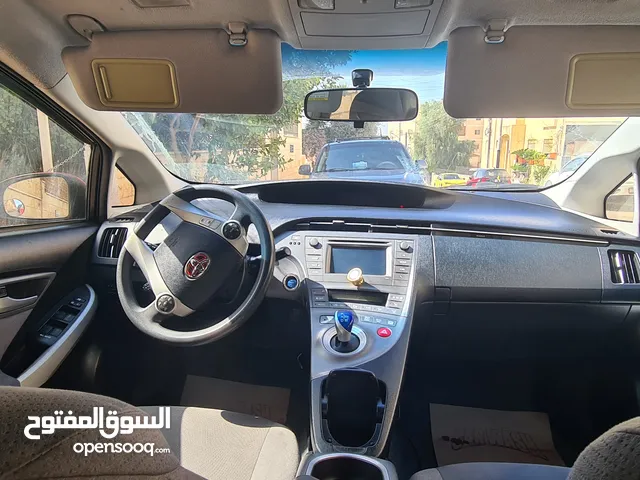 Used Toyota Prius in Amman
