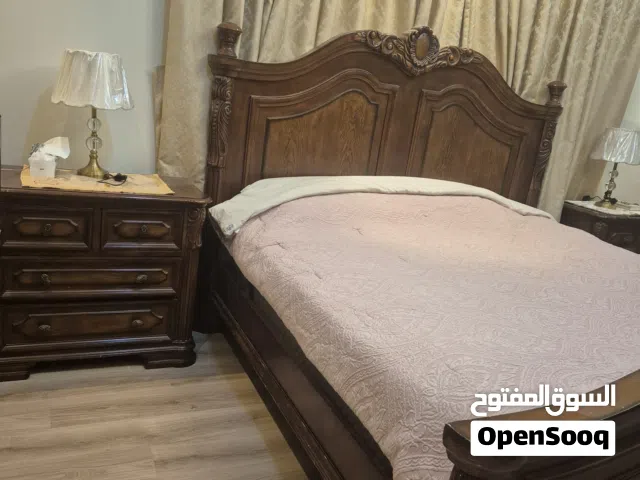 غرفة نوم بحالة جيده جدا
