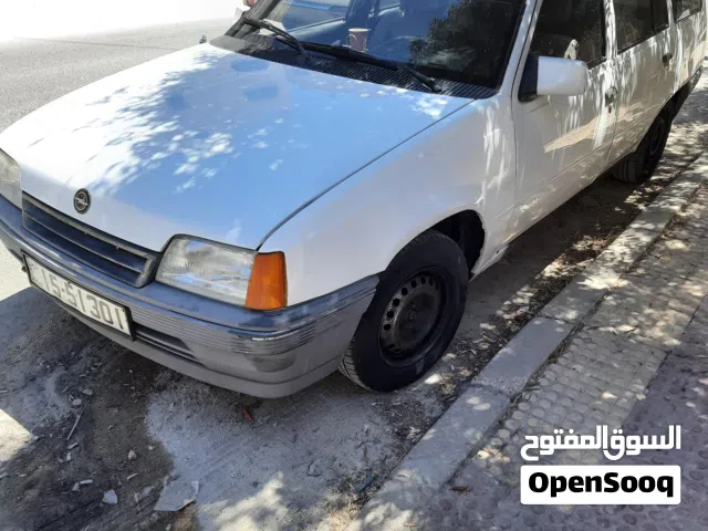 1990 أوبل كاديت