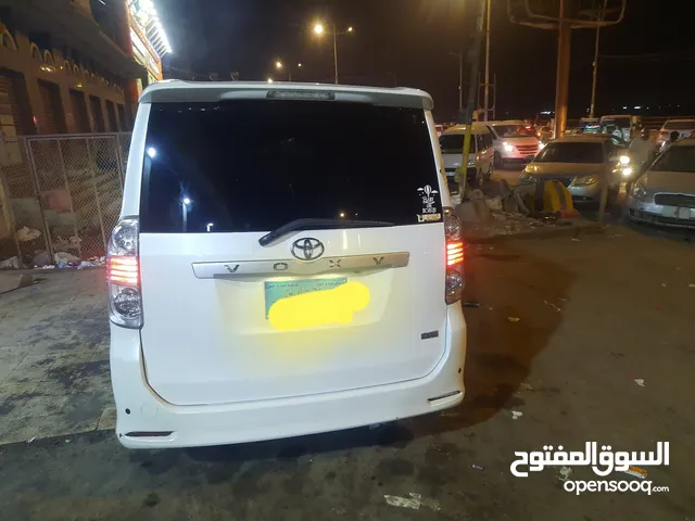 Used Toyota Voxy in Aden