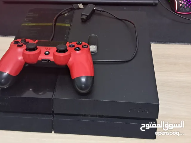 للبيع بلايستيشن 4 فات مهكر 11.00 1tb وياه يد أصلية وقطعة التهكير