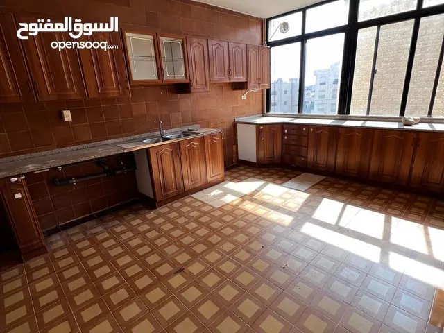 150 m2 3 Bedrooms Apartments for Rent in Amman Um Uthaiena
