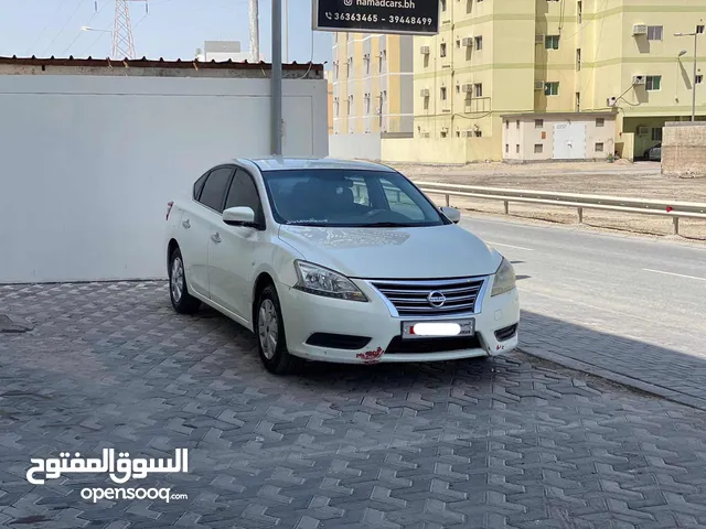 Nissan Sentra 2015 (White)