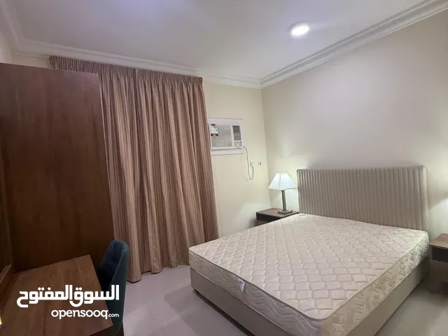 شقه مفروشه بالمنصوره داخل عماره قرب المترو وقرب الخدمات