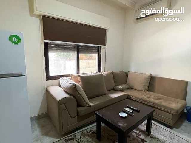 30 m2 2 Bedrooms Apartments for Rent in Amman University Street