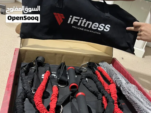 معدات رياضية جديده معى جنطة رياضه معا عدة قطع و اكثر من تمرين تقوية الاكتاف و باقي اعضاء الجسم