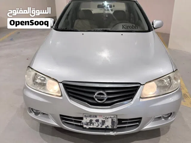 2011 نيسان صني Standard