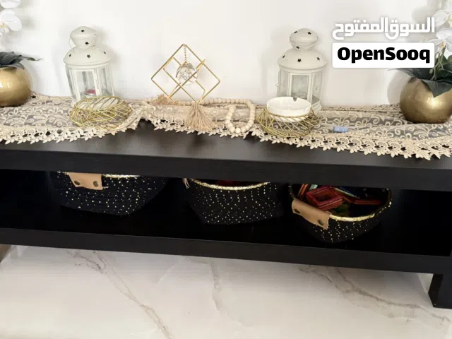 طاولة تلفزيون استخدام اقل من شهر
