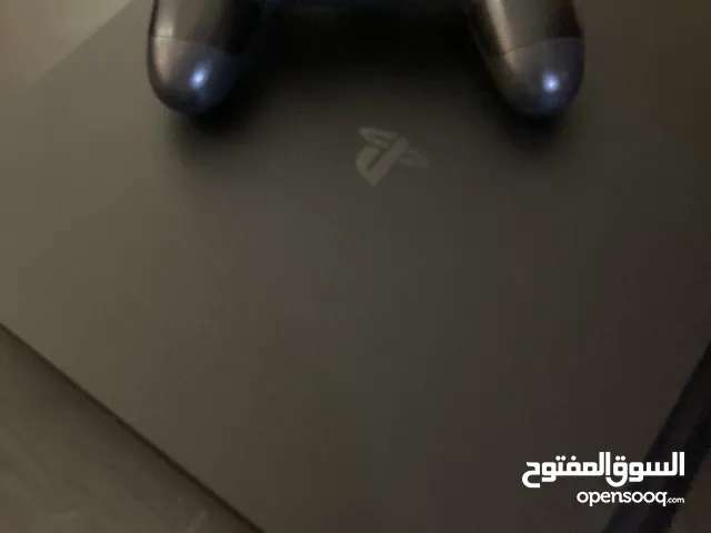 Playstation 4 slim used but like a new بلايستيشن 4 سليم مستعمل كالجديد مع ملحقاته الاصلية وعلبته