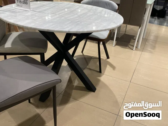طاولة طعام رخام