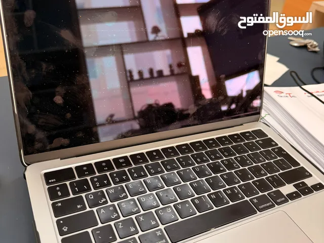 Apple MacBook Air M2 - 13" Retina 256GB SSD 8GB RAM + Hand Bag