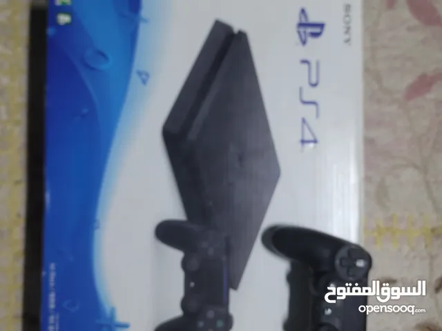 جهاز ps4 سليم 1 تيرا + اليد الاصليه الأتيه مع الجهاز + يد تحكم اضافيه اصليه مستعمل استعمال خفيف