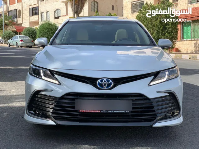 تويوتا كامري 2024 gle لون لؤلؤي اعلى صنف 7 جيد