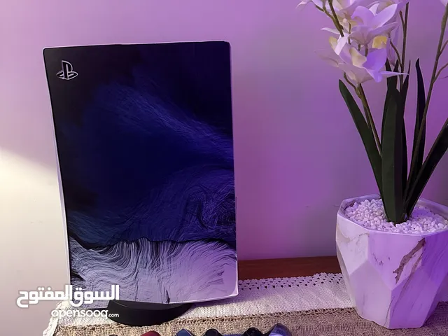 PS5 FAT نسخة الاقراص للبيع بحالة شبه جديد