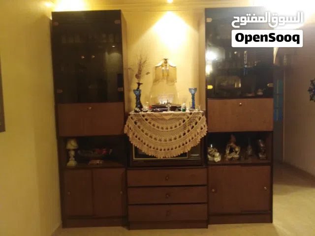 بوفيه 4 قطع خشب لاتيه بحالة ممتازة