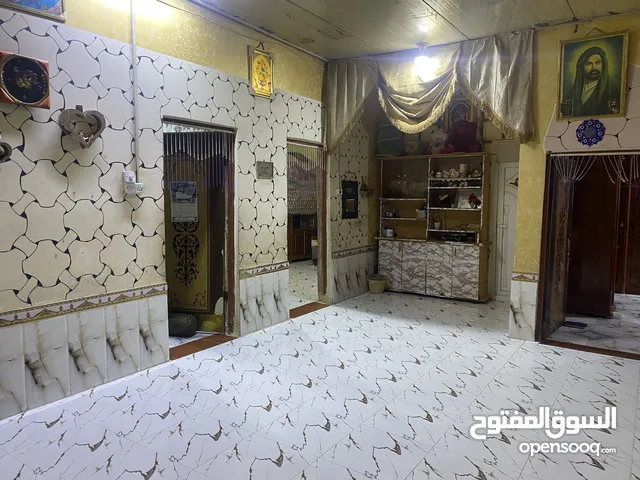 110 m2 3 Bedrooms Townhouse for Sale in Basra Maqal
