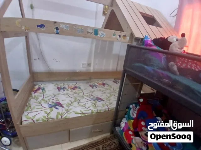 سرير من ايكيا شكل المنزل  للبيع بالمرتبه  15 دينار  المكان الفروانيه