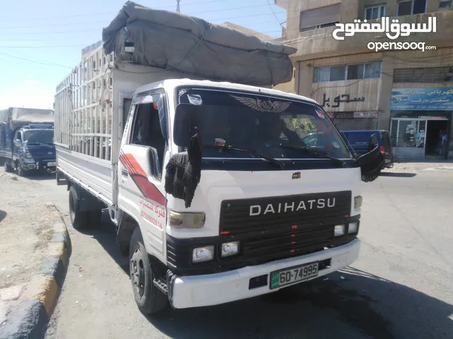 Used Daihatsu YRV in Amman