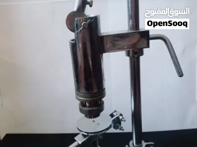 Perfume bottle crimping machine