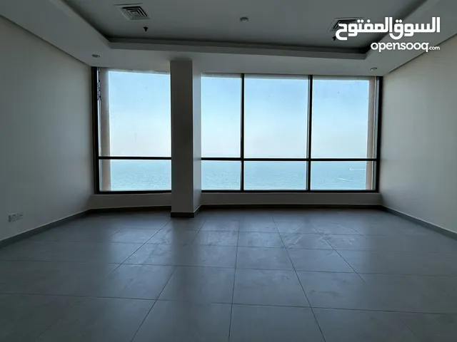 For rent seaview 3 bedrooms in salmiya rent 725 kd