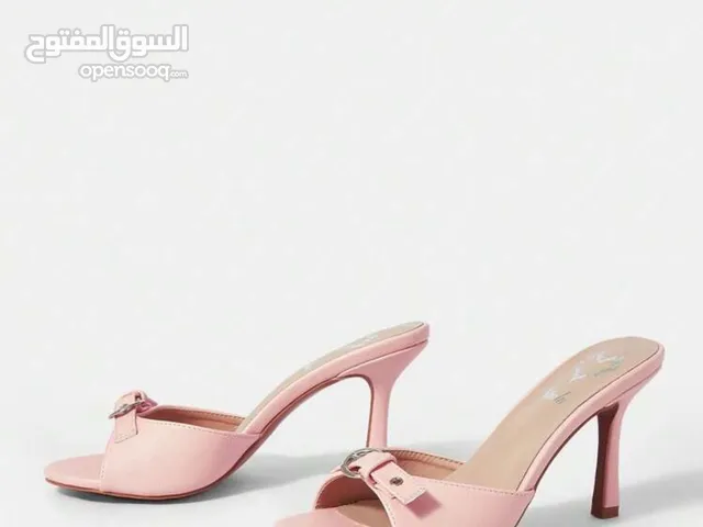 Pink super cute comfortable heels all sizes available.