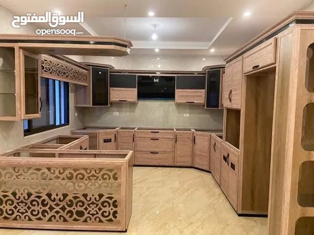 المطابخ العصريه شبابيك الخاص والعادي اسوار خارجيه سيكوريت أبواب أكورديون الايطالي صيانه عامه