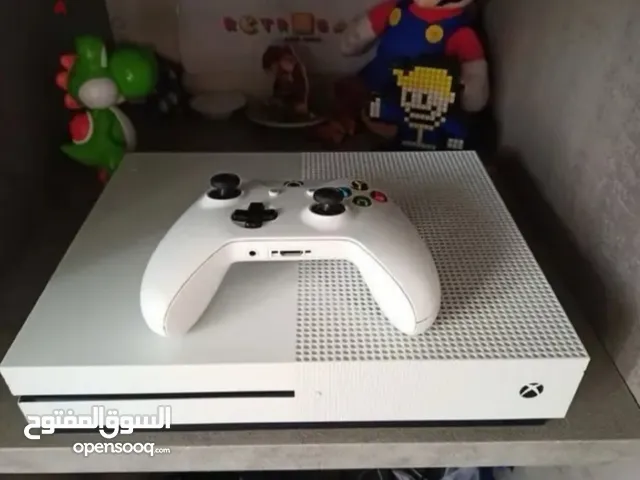 xbox one s with one controller 1tb in good condition