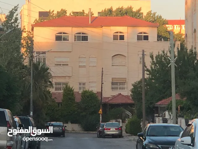 2000 m2 More than 6 bedrooms Villa for Sale in Amman Khalda