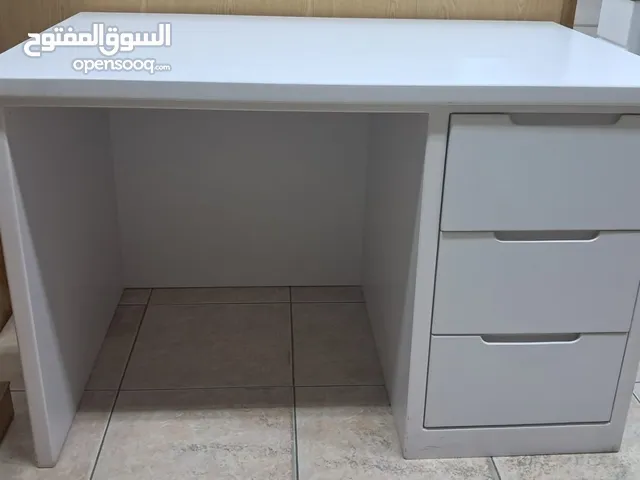 مكتبة دراسه او عمل