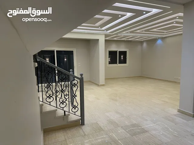 400 m2 More than 6 bedrooms Villa for Rent in Cairo Rehab City