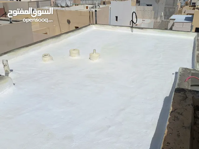 عوازل الخليج – عزل مائي وحراري للأسطح والخزانات ودورات المياه بالرياض مع ضمان عازل فوم بولي يورثيان