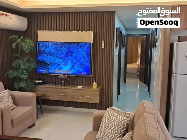 شقه متاحه من تاريخ 12\6 لغايه 5\7مميزه عفش وتشطيب فندقي للايجار
