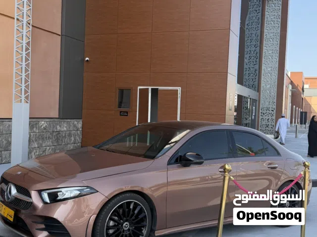 مرسيدس بنز A 220 2021 صالون مِع مواصفات أمريكية ، مسجلة في وكالة الزواوي .