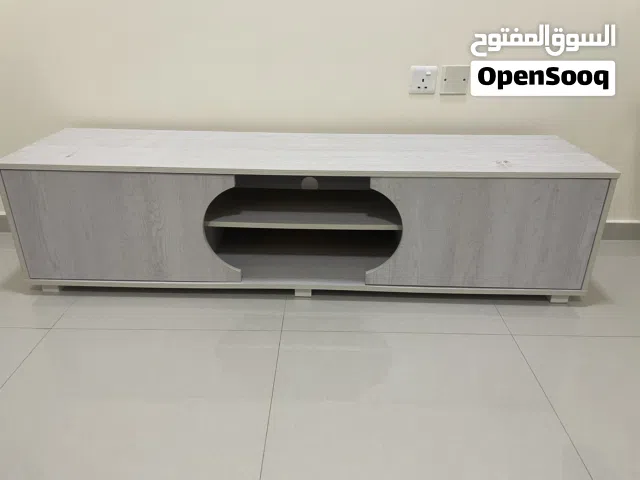 طاوله تلفزيون مستعمله بسعر 18 دينار