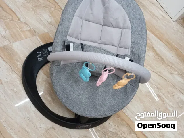 كرسي اطفال متحرك يدوي مستورد/في الزرقاء