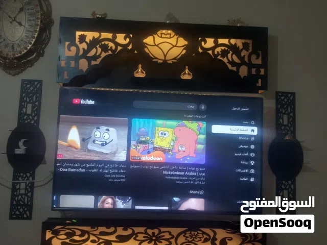 ديكور شاشة بحالة ممتازة للبيع
