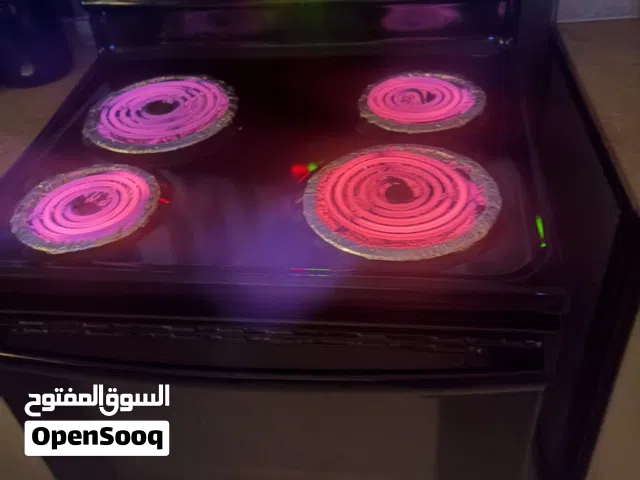 للبيع فرن كهربائي GE بحالة جيدة