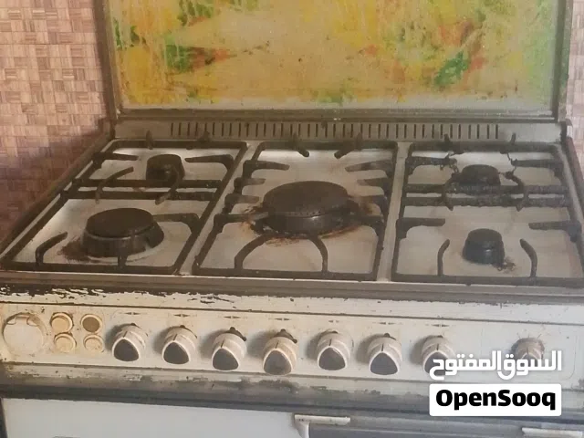 غاز يونيفرسال ايطالي