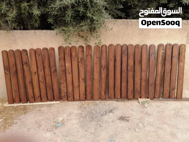 حربات خشب لرفع أسوار المزارع والمنازل وعمل بيوت واكشاك للحيوانات الأليفة