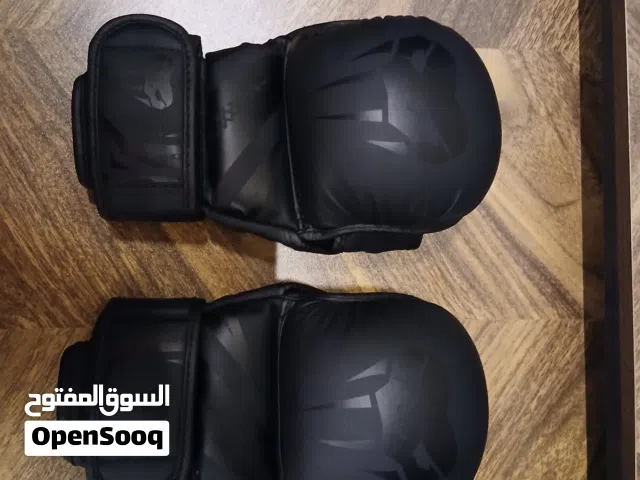قفاز MMA شبه جديد – مناسب للكيك بوكسينغ والجوجيتسو حجم : (s)